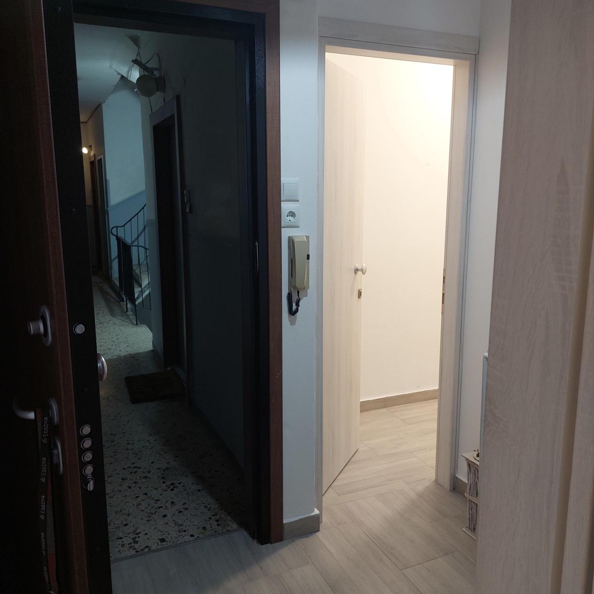 Small Studio Center 1 Thessalonique Extérieur photo